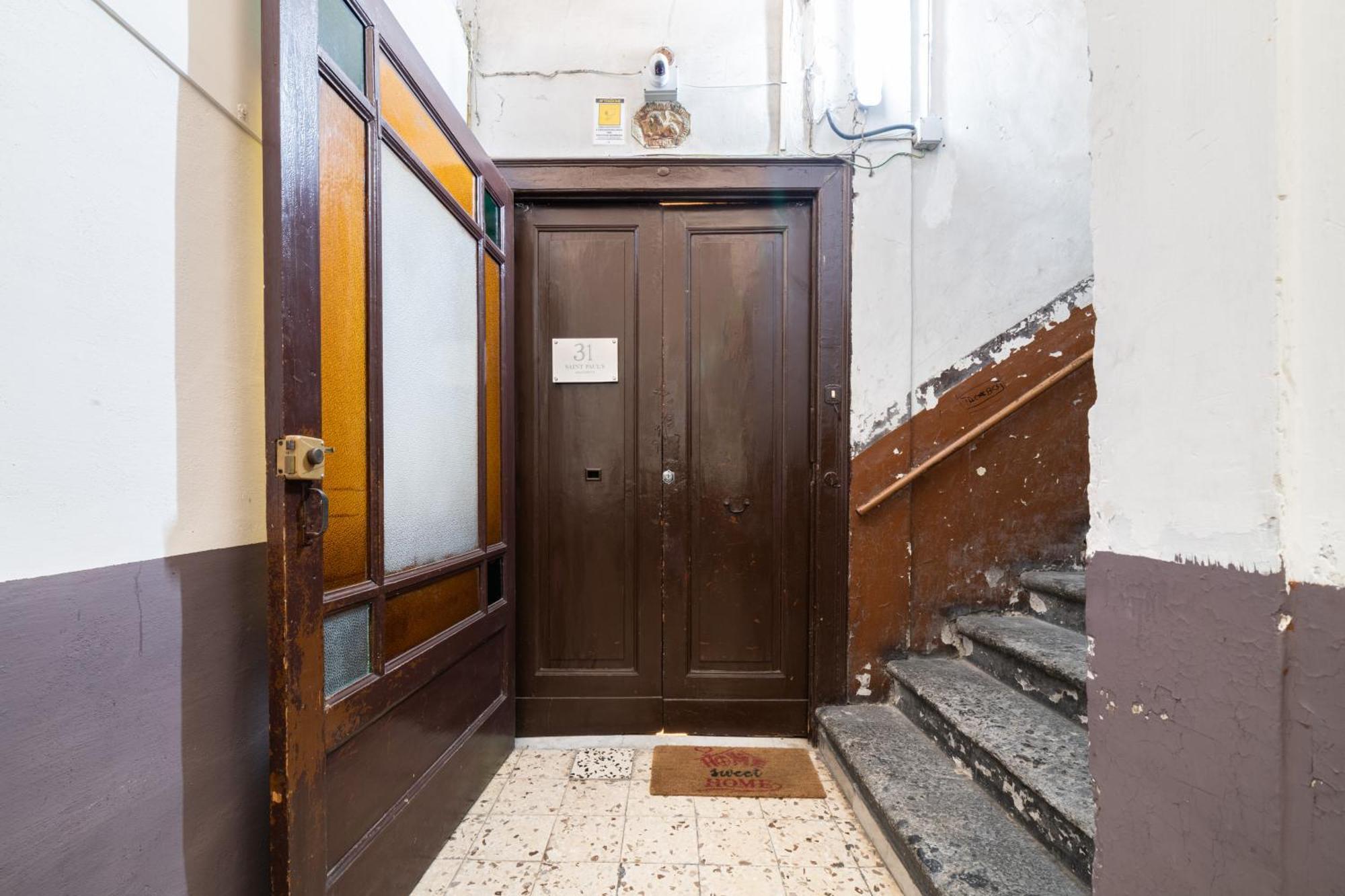 31 Saint Paul'S Apartment By Domusextra Napoli Eksteriør bilde